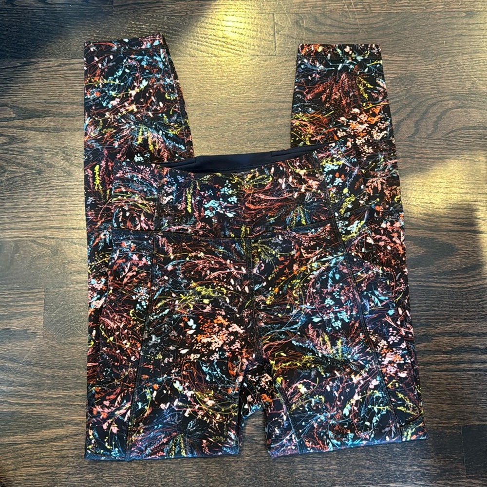 Lululemon 25” Tight with Pockets Floral